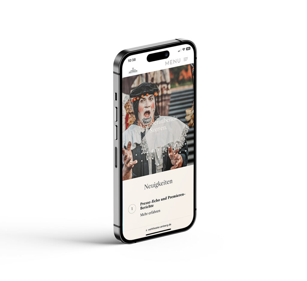 Homepage des Amberger Welttheaters auf einem iPhone - Newsbereich